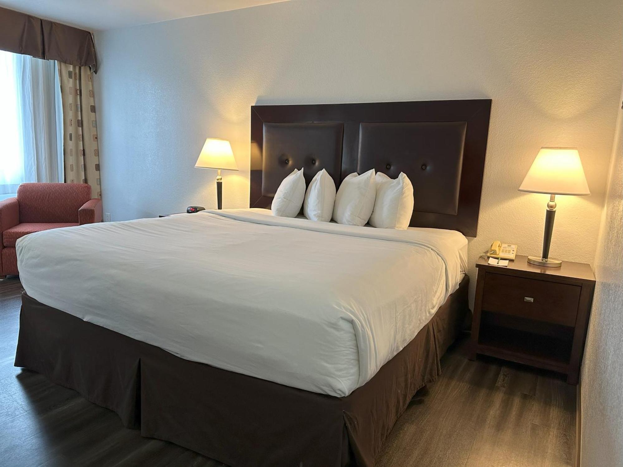 Quality & Hotel 3*