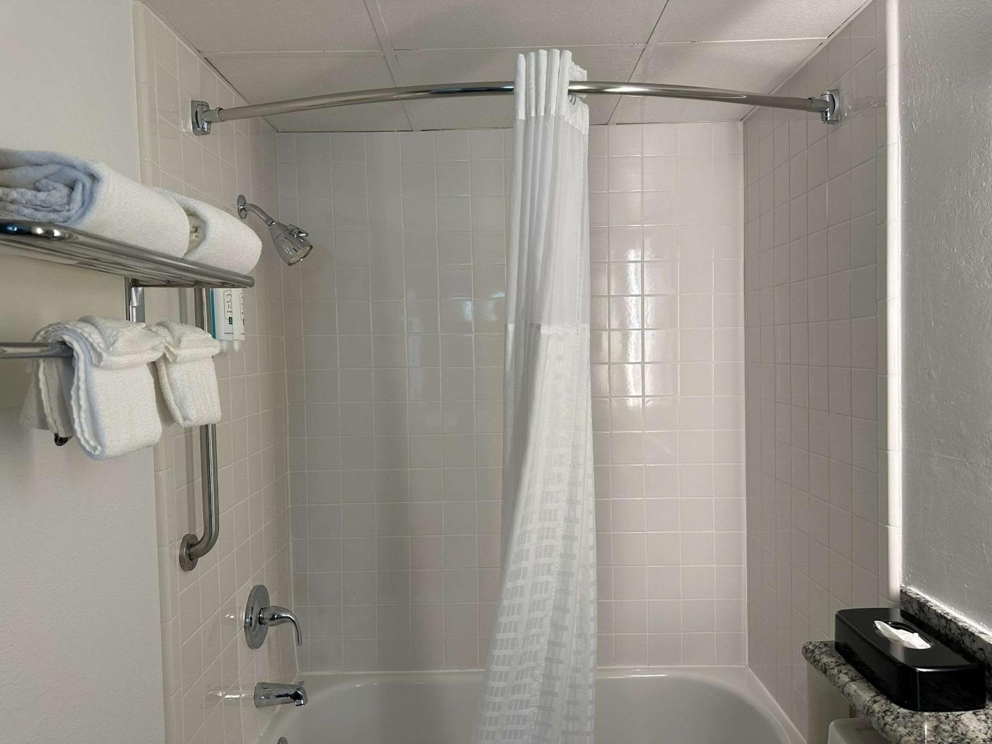 Quality & Hotel 3*